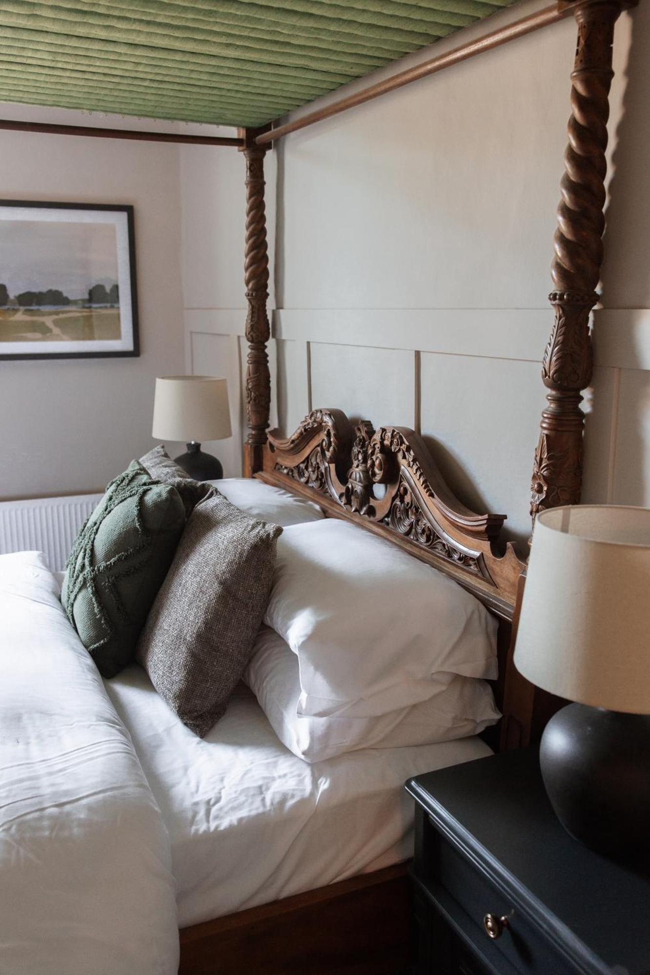 The Raven Hotel At Much Wenlock By Purestay Exteriör bild
