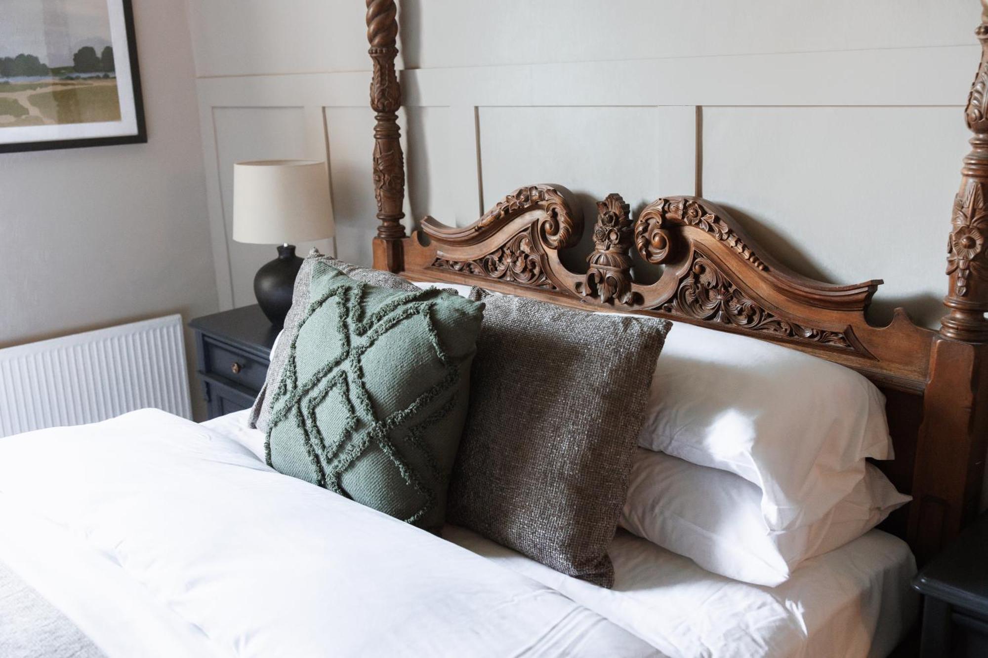 The Raven Hotel At Much Wenlock By Purestay Exteriör bild