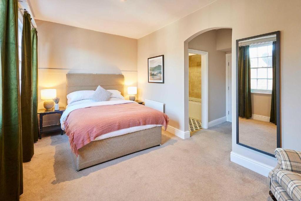 The Raven Hotel At Much Wenlock By Purestay Exteriör bild