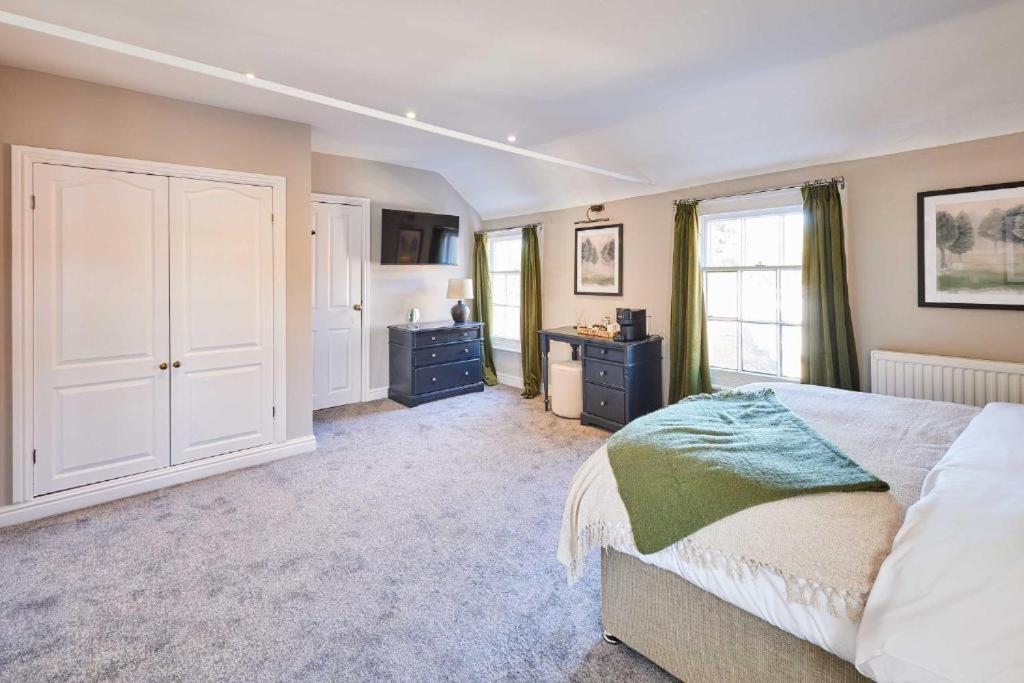The Raven Hotel At Much Wenlock By Purestay Exteriör bild